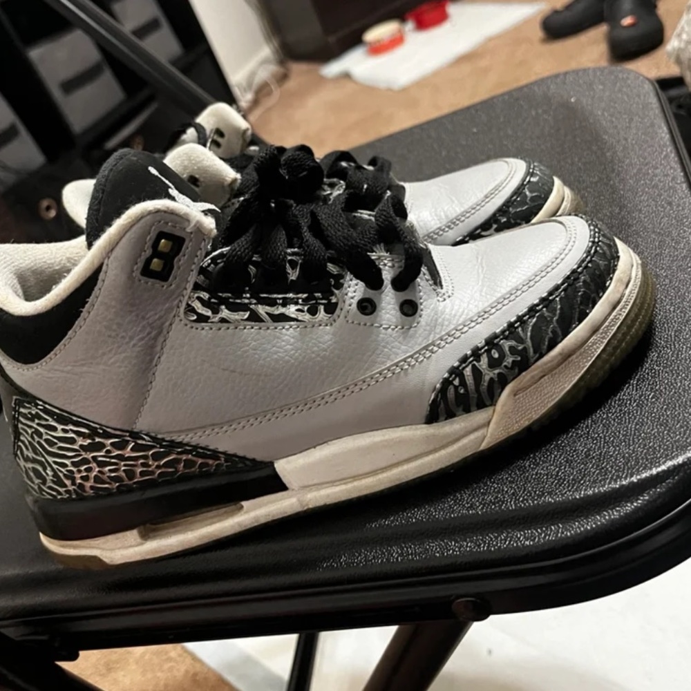 Jordan 3s